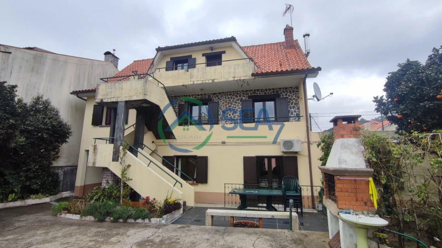 Moradia T6 para Venda em Belinho Foto 1