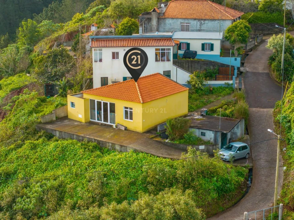 Moradia T2 para Venda em Achada Grande Foto 3