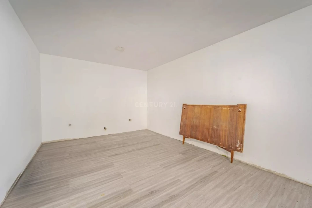 Moradia T2 para Venda em Achada Grande Foto 13