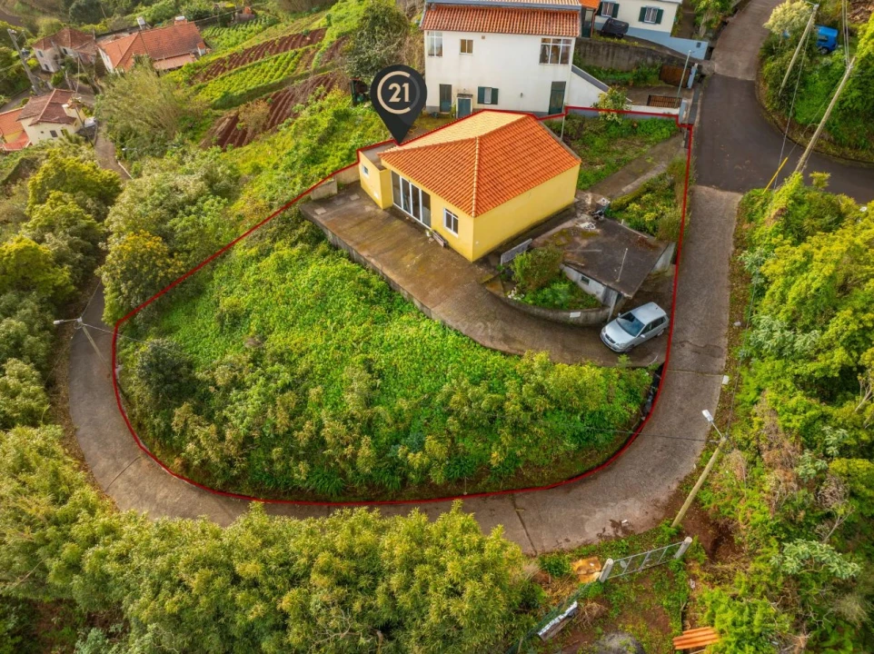 Moradia T2 para Venda em Achada Grande Foto 37