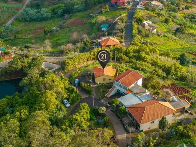 Moradia T2 para Venda em Achada Grande Foto 2