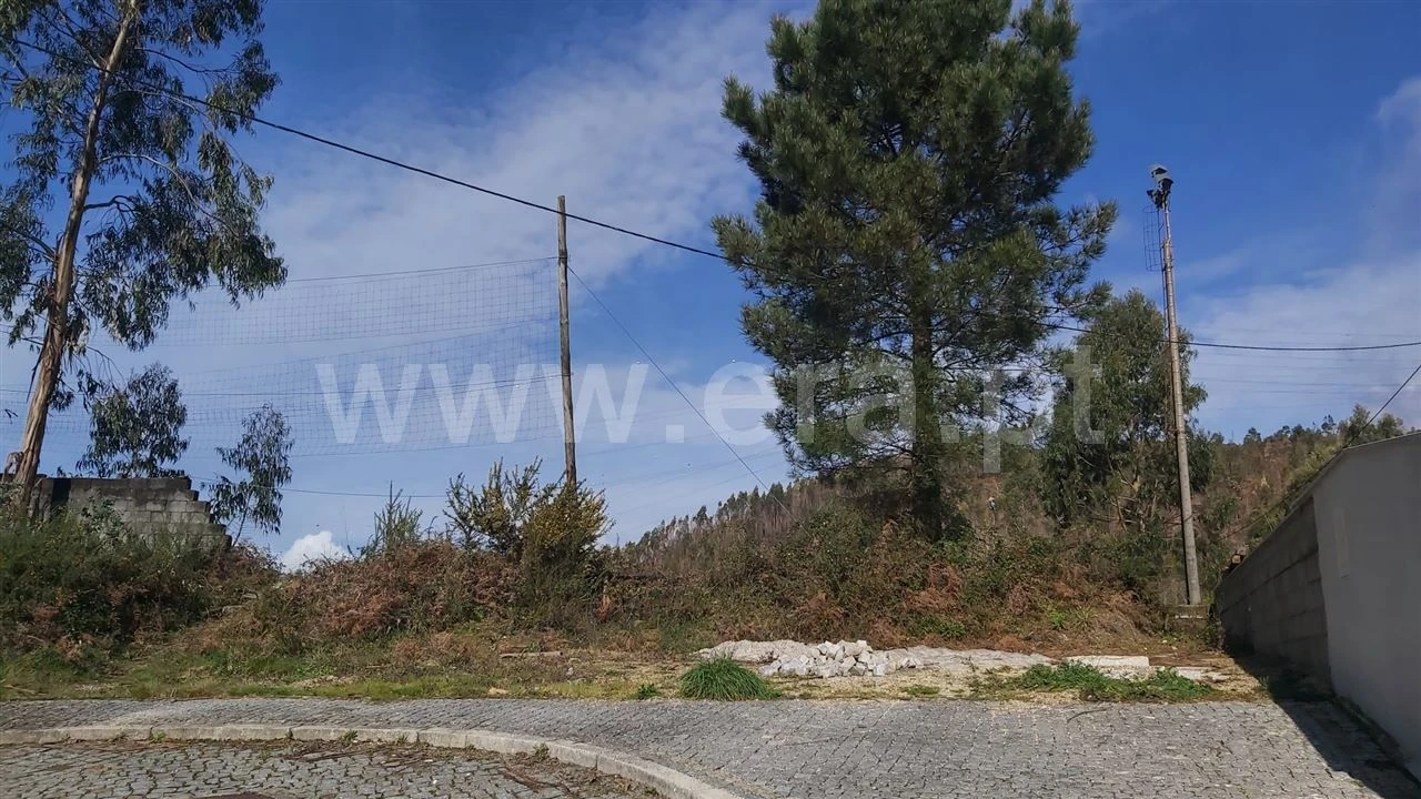 Moradia T3 para Venda em Rendufinho Foto 6