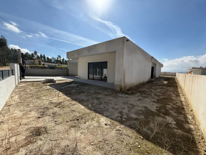 Moradia T4 para Venda em Rio Maior Foto 6