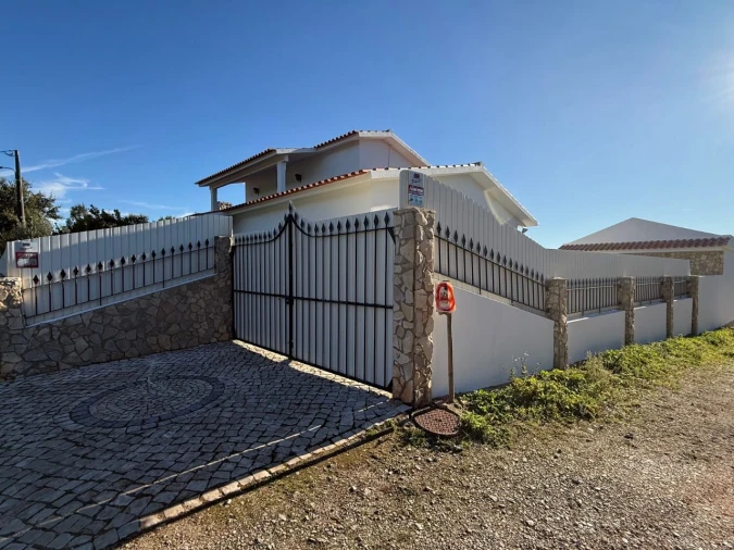 Moradia T5 para Venda em Landal Foto 3