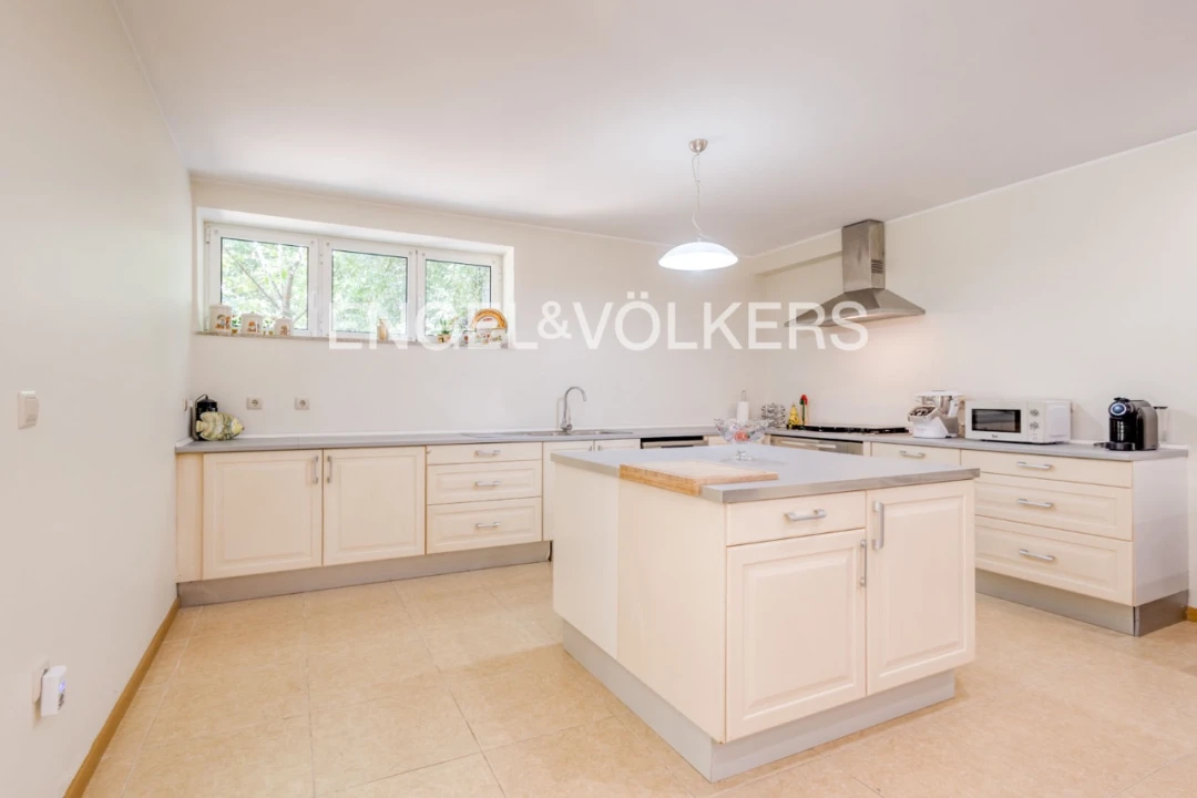 Moradia T4 para Venda em Barral Foto 3