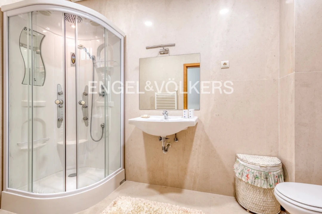 Moradia T4 para Venda em Barral Foto 16