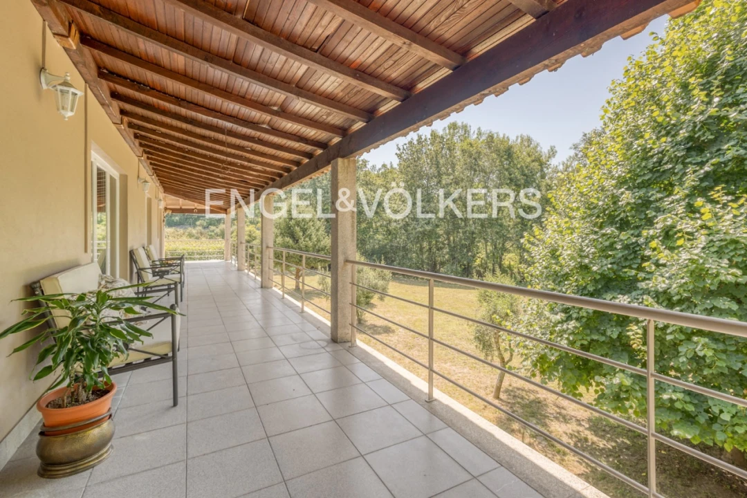 Moradia T4 para Venda em Barral Foto 30