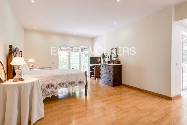 Moradia T4 para Venda em Barral Foto 14