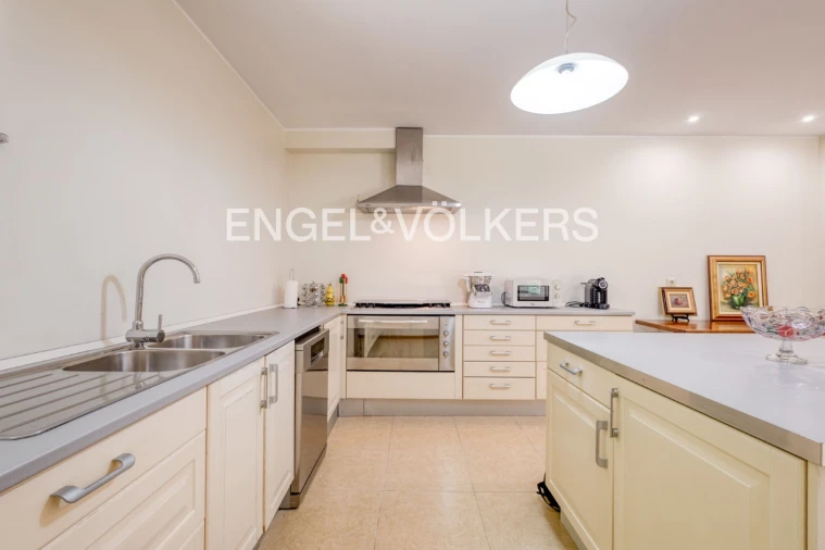 Moradia T4 para Venda em Barral Foto 11