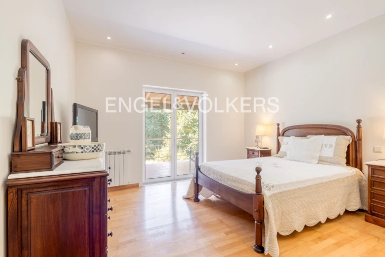 Moradia T4 para Venda em Barral Foto 21