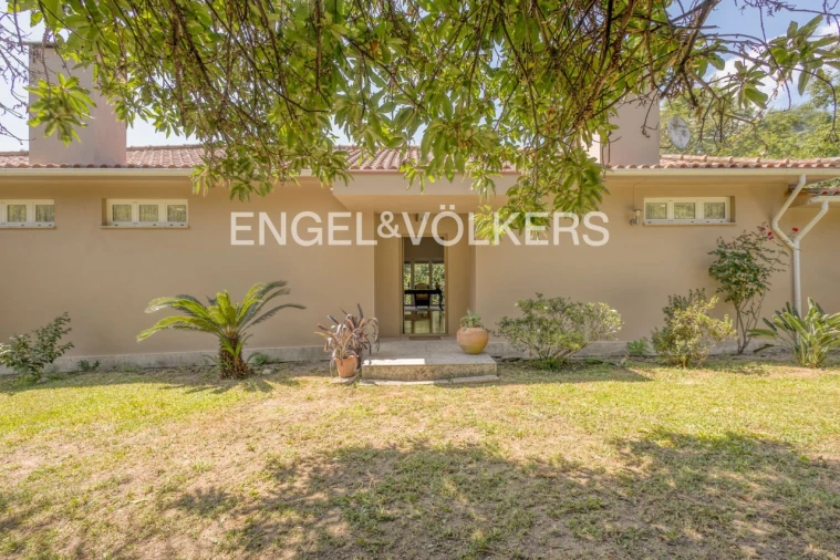 Moradia T4 para Venda em Barral Foto 33