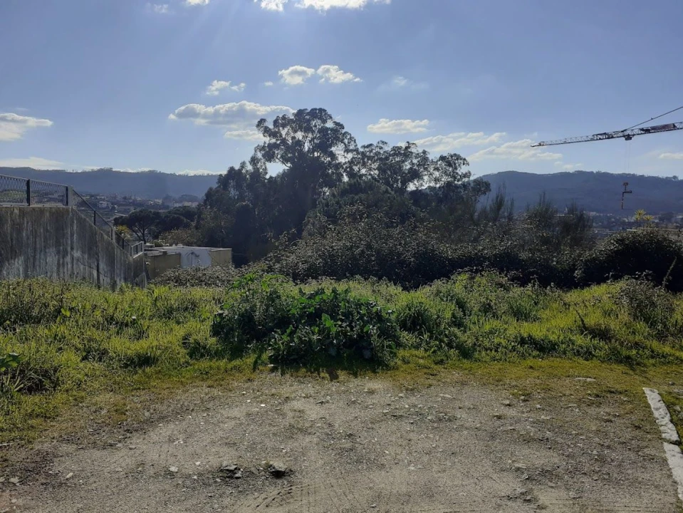 Terreno para Venda em Campo Foto 1