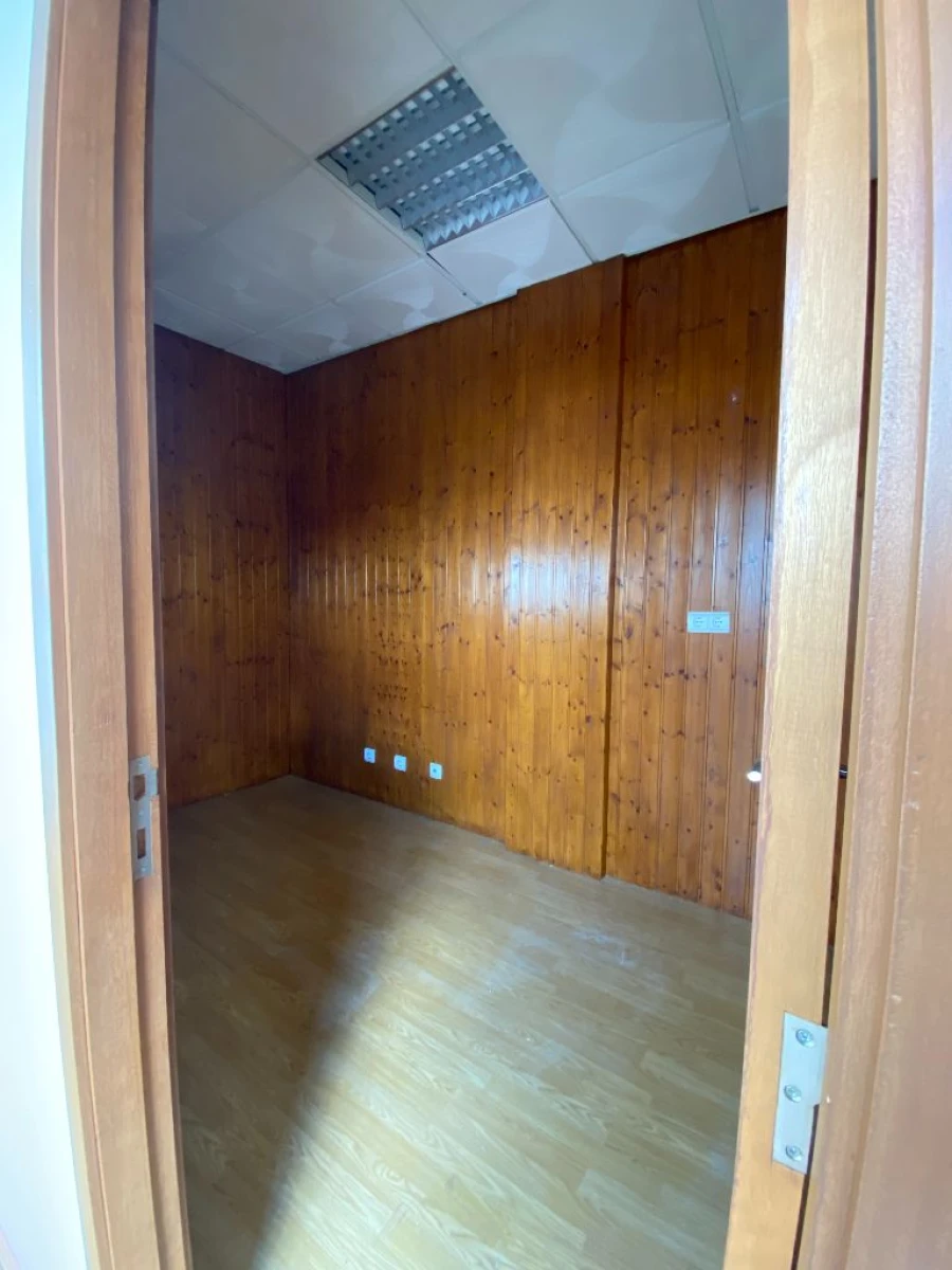 Loja para Arrendamento em Portimão Foto 3