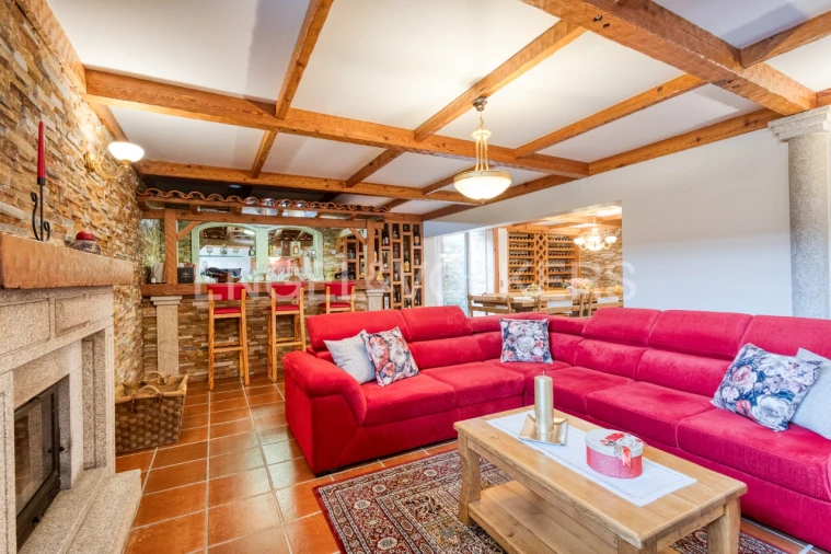 Moradia T6 para Venda em Seroa Foto 6