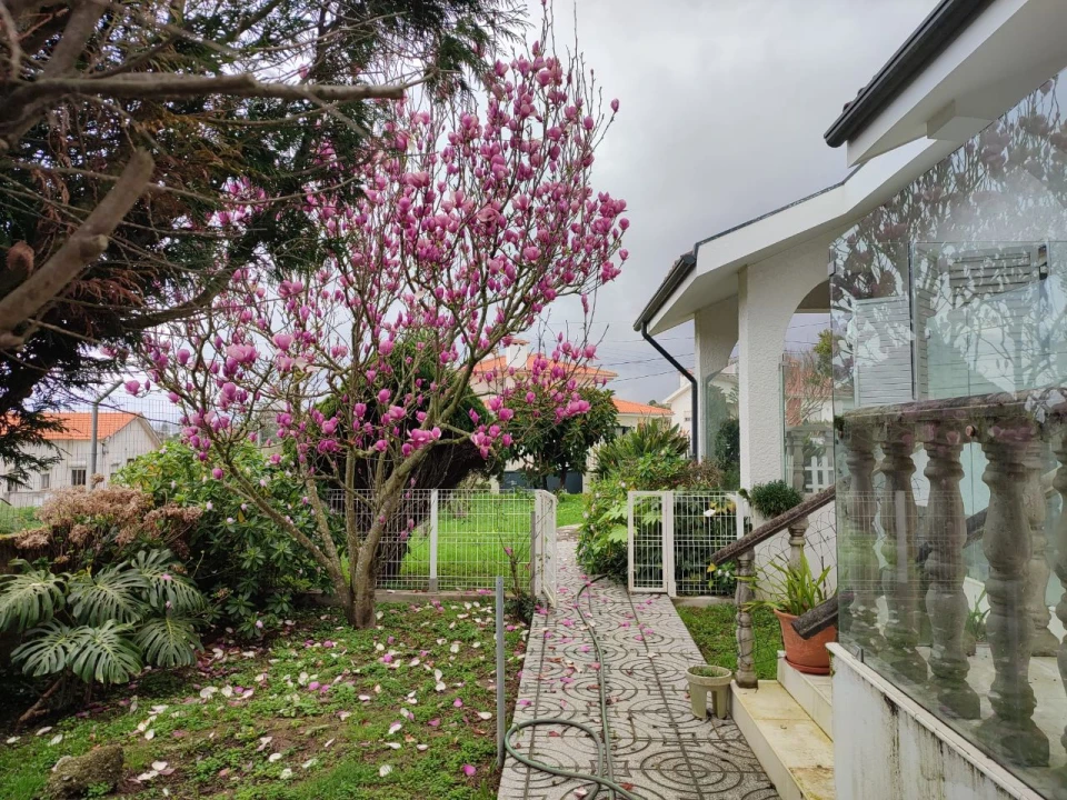 Moradia T9 para Venda em Vila Nova de Gaia Foto 19