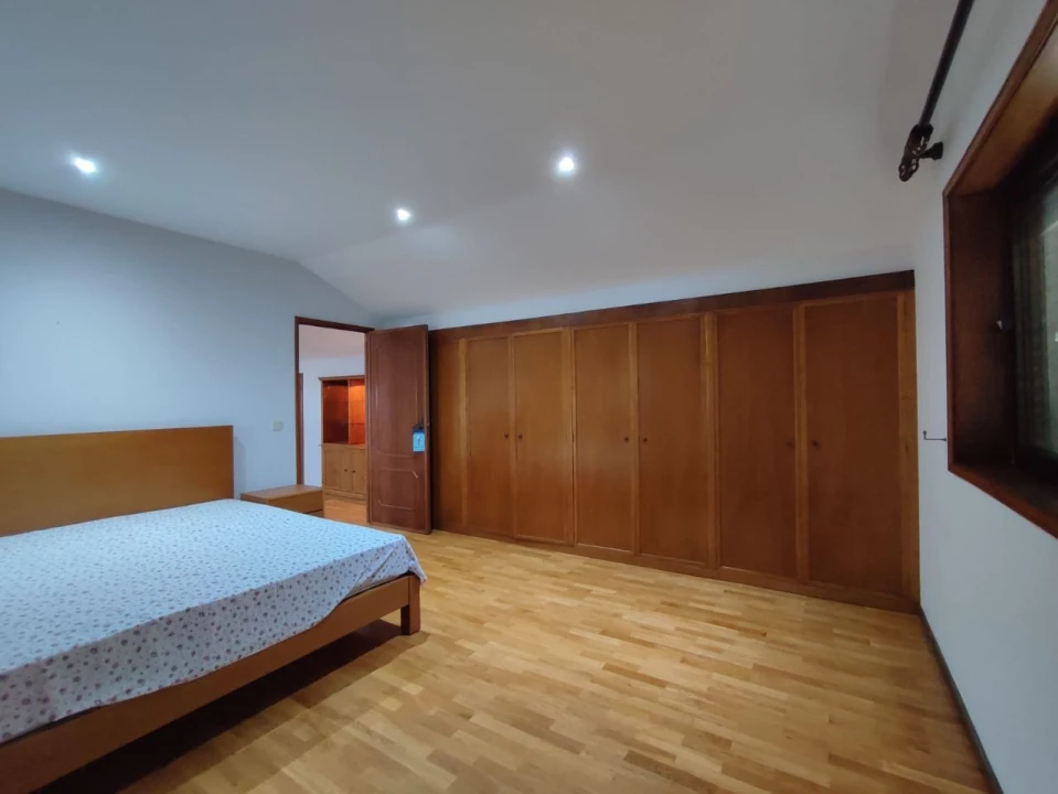 Moradia T9 para Venda em Vila Nova de Gaia Foto 74