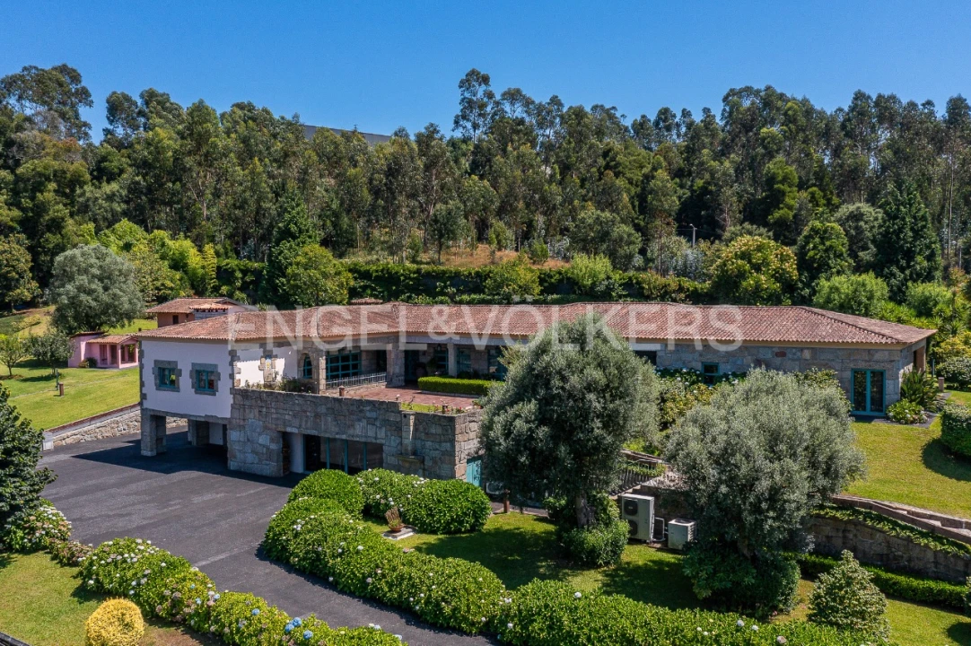 Moradia T4 para Venda em Lemenhe Foto 6