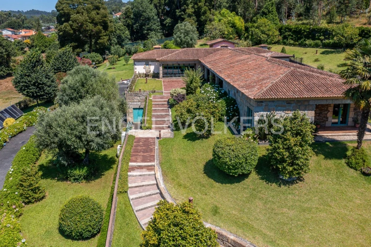 Moradia T4 para Venda em Lemenhe