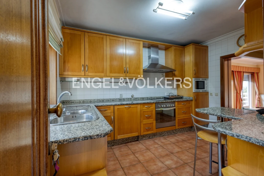 Moradia T4 para Venda em Santa Maria de Arnoso Foto 10