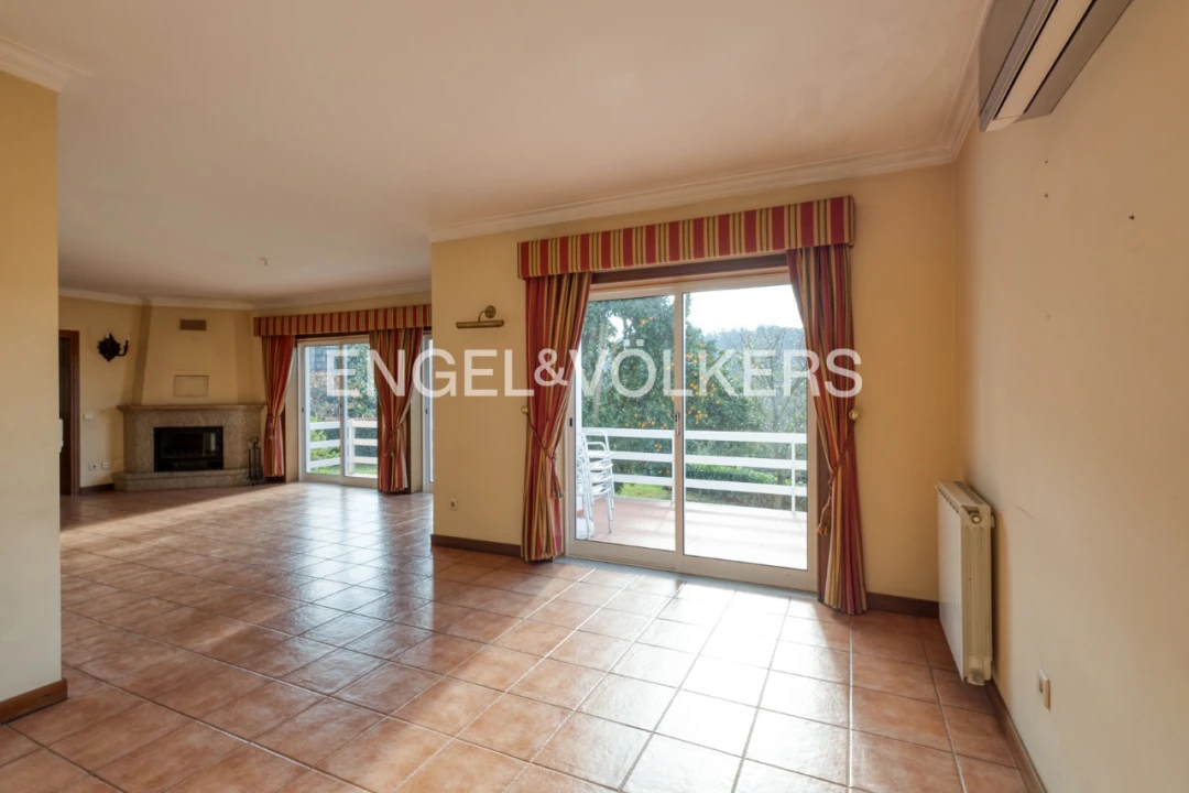 Moradia T4 para Venda em Santa Maria de Arnoso Foto 8