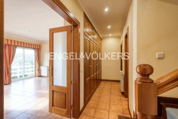 Moradia T4 para Venda em Santa Maria de Arnoso Foto 2