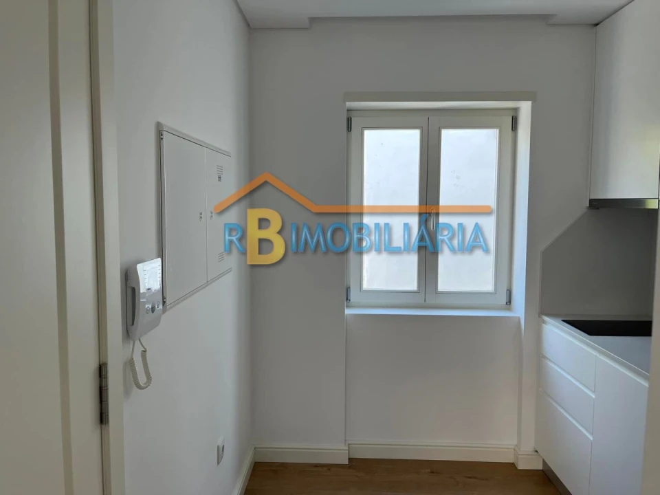 Apartamento T0 para Venda em Arouca Foto 1