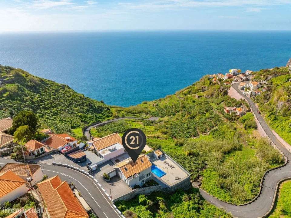 Moradia T3 para Venda em Ribeira Brava Foto 6