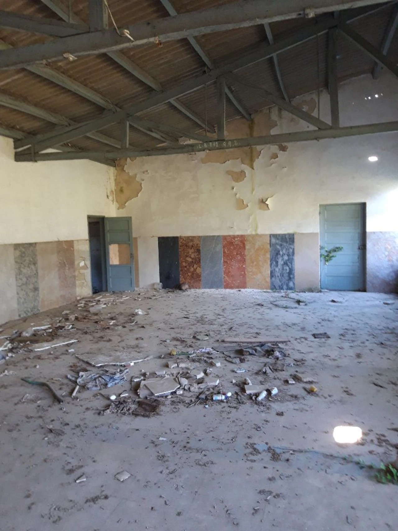 Prédio para Venda em Pero Pinheiro Foto 7