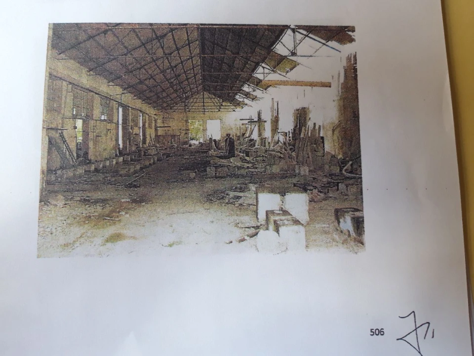 Prédio para Venda em Pero Pinheiro Foto 13