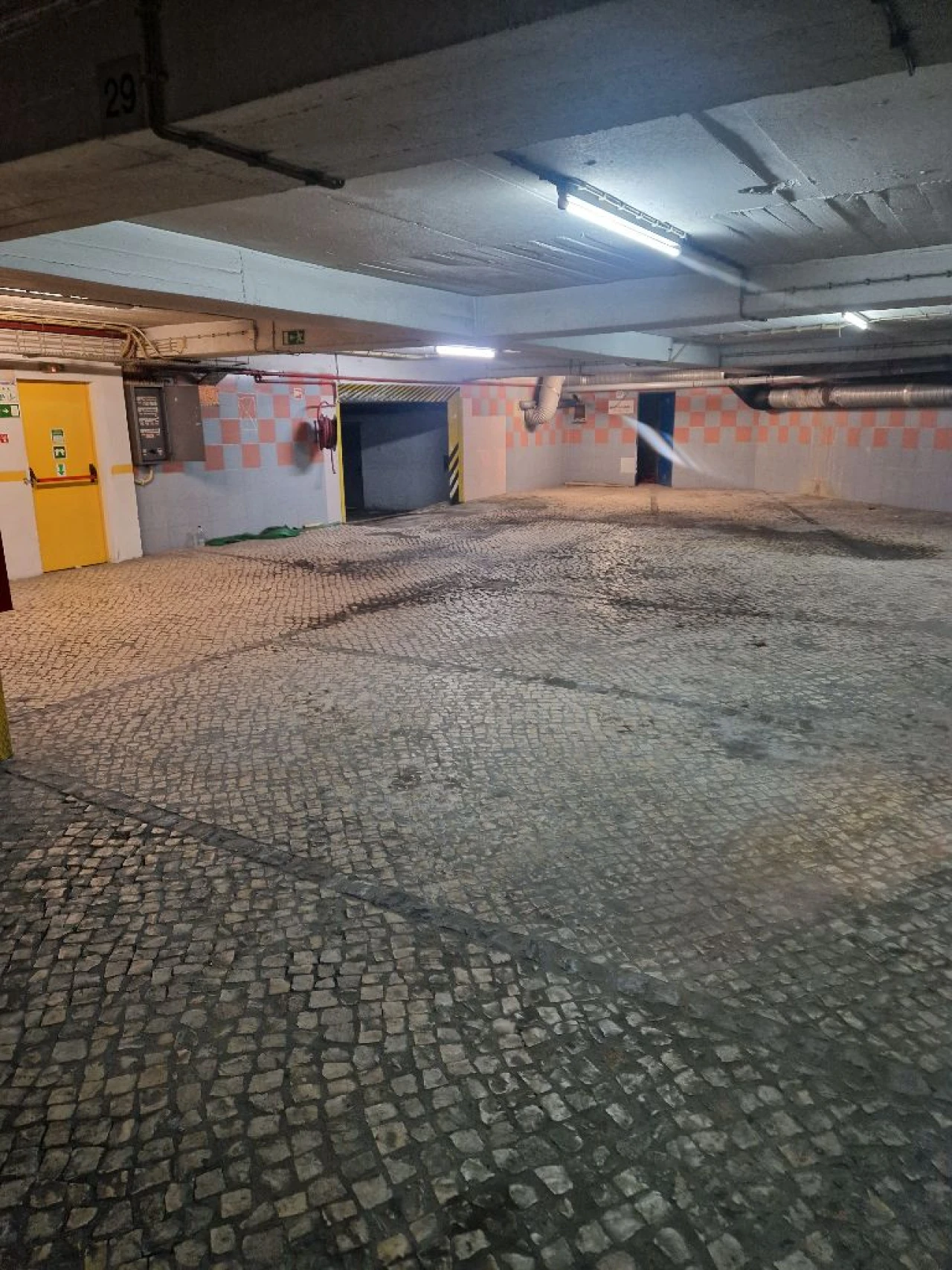 Garagem para Venda em Amadora Foto 12