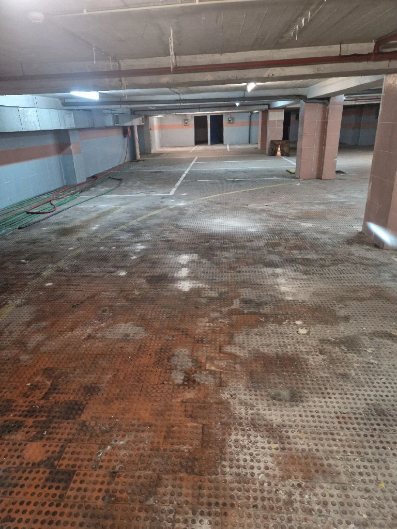 Garagem para Venda em Amadora Foto 32