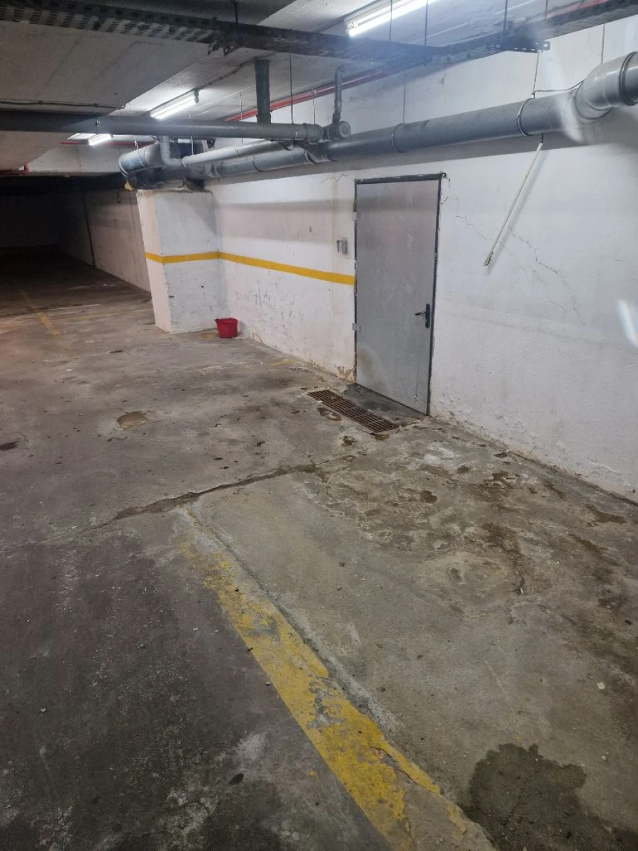 Garagem para Venda em Amadora Foto 11