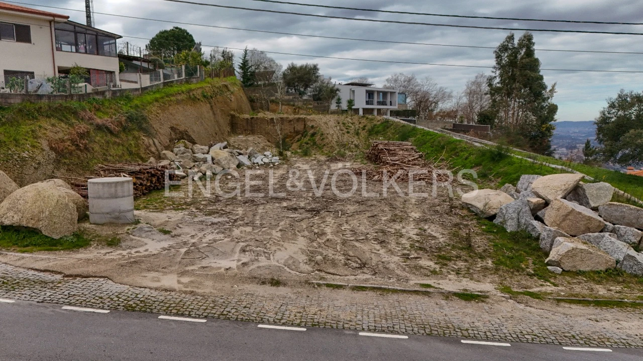 Terreno para Venda em Guimarães Foto 20