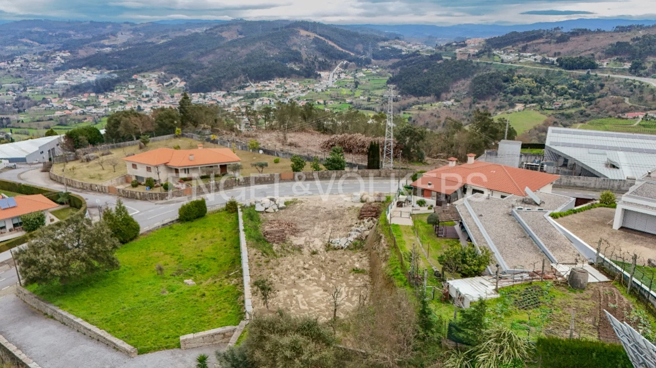 Terreno para Venda em Guimarães Foto 22