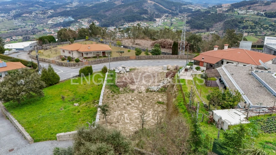 Terreno para Venda em Guimarães Foto 23