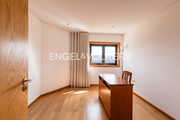 Moradia T5 para Venda em Torres Foto 18