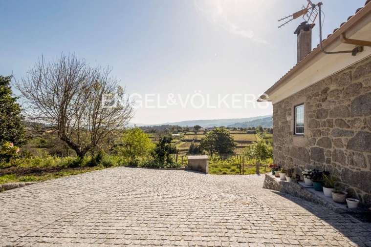 Moradia T3 para Venda em Crestilhas Foto 11