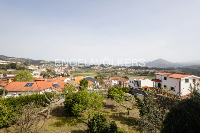 Moradia T5 para Venda em Celorico de Basto Foto 31