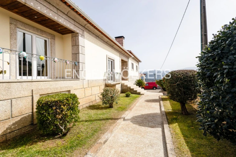 Moradia T5 para Venda em Celorico de Basto Foto 33