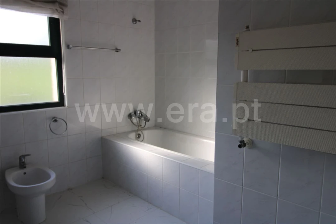 Quinta T4 para Venda em Rendufinho Foto 12