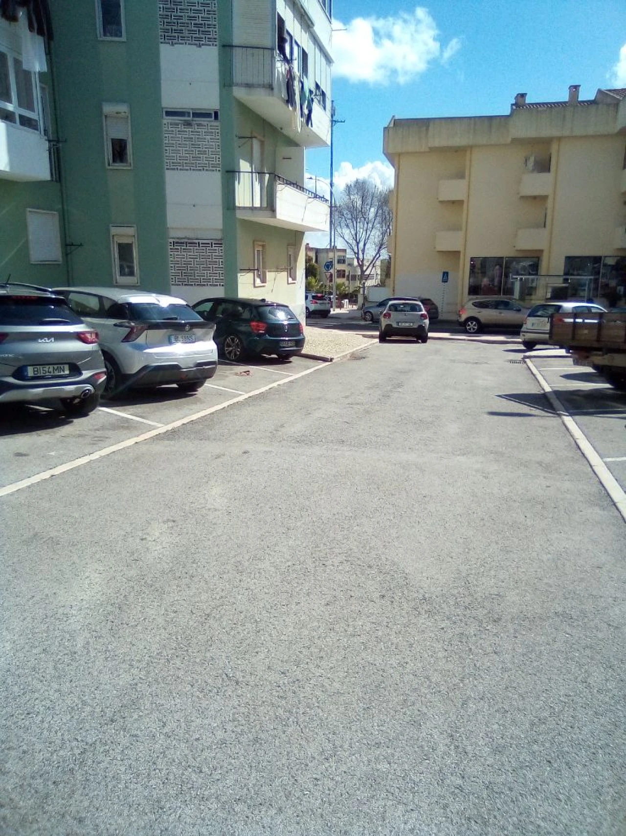 Apartamento T2 para Venda em Linda-a-Velha Foto 5