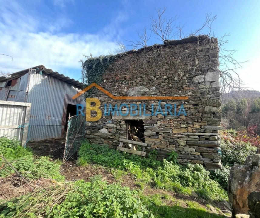 Quinta T2 para Venda em Várzeas Foto 1