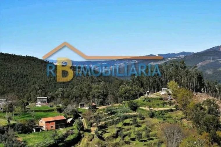 Moradia T1 para Venda em Espiunca Foto 2