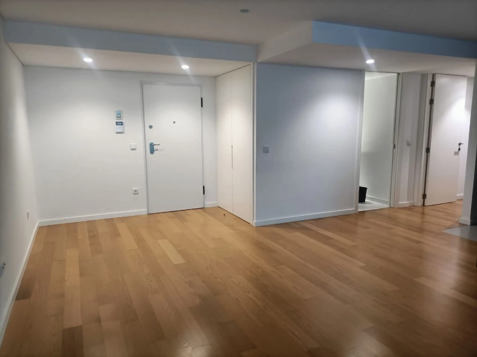 Apartamento T1 para Arrendamento em Vila Nova Gaia Foto 1