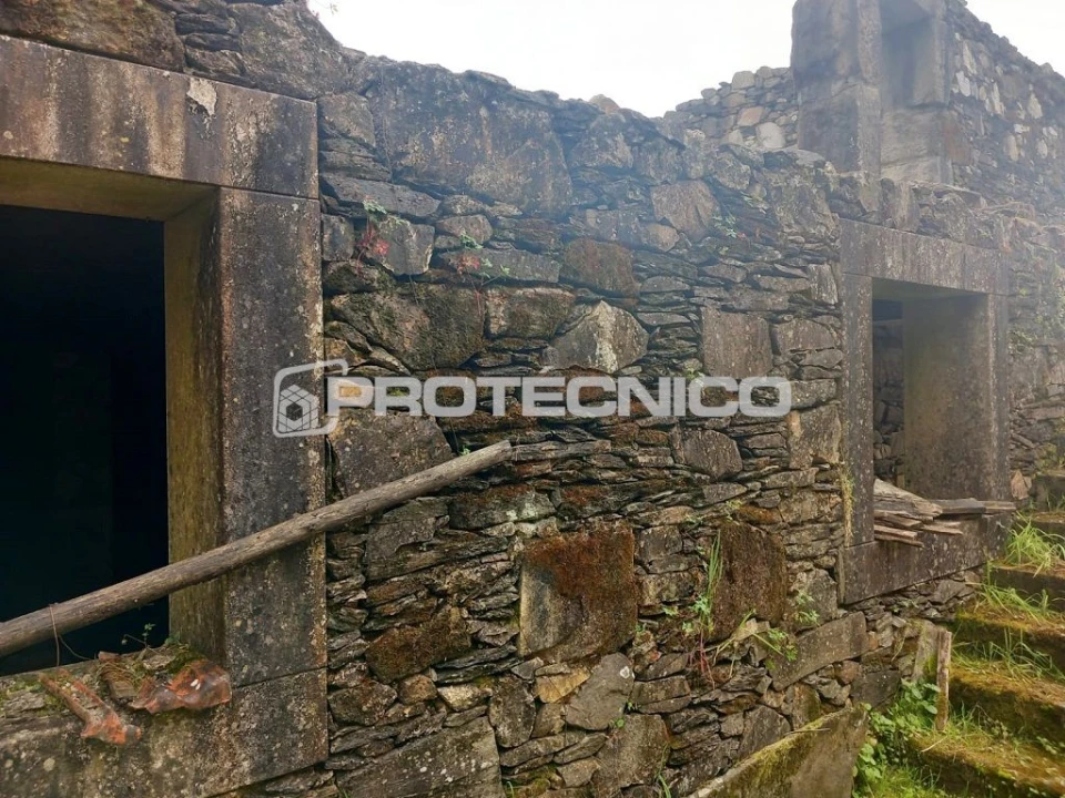 Moradia T4 para Venda em Ribança Foto 5