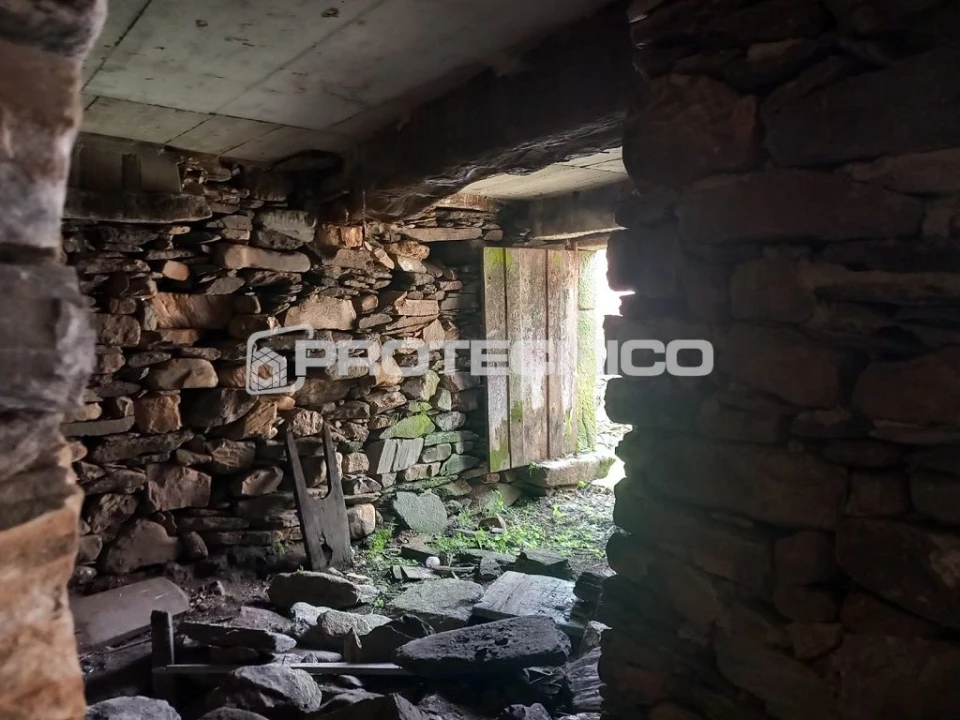 Moradia T4 para Venda em Ribança Foto 4