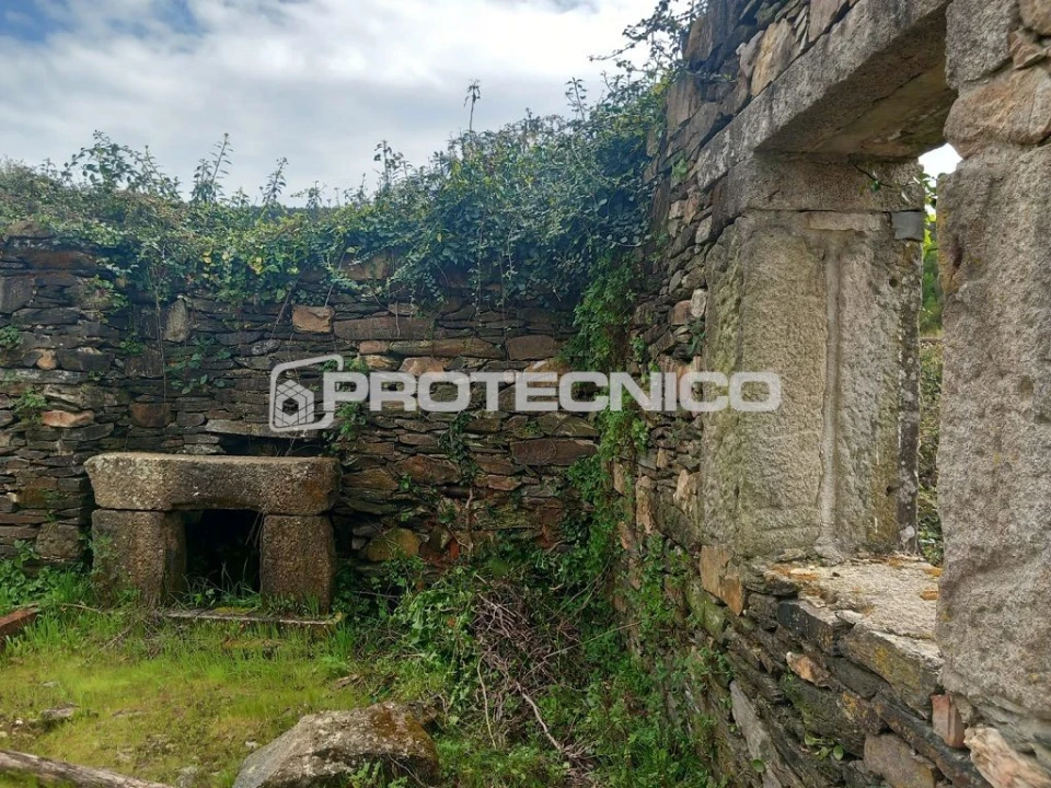 Moradia T4 para Venda em Ribança Foto 9