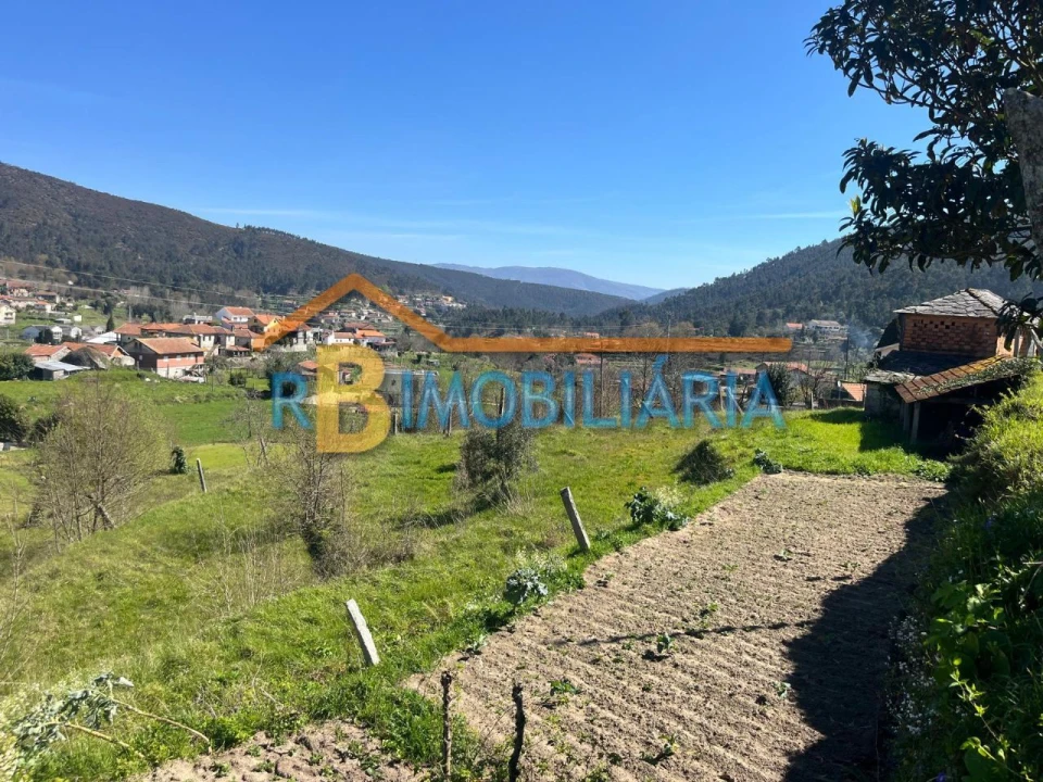 Quinta T3 para Venda em Moldes Foto 25