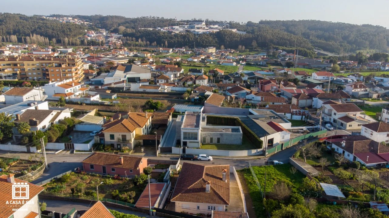 Moradia T3 para Venda em Lourosa Foto 48