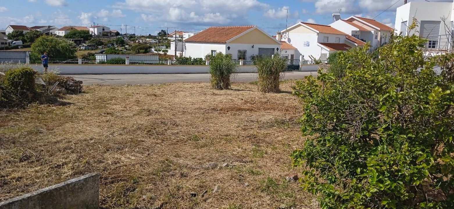 Terreno para Venda em Zambujal Foto 6